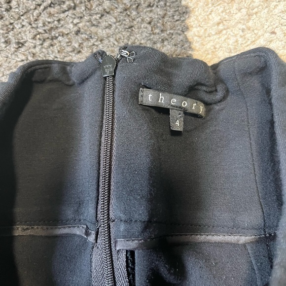 Theory black front pockets zipper back closure skirt - Picture 3 of 8